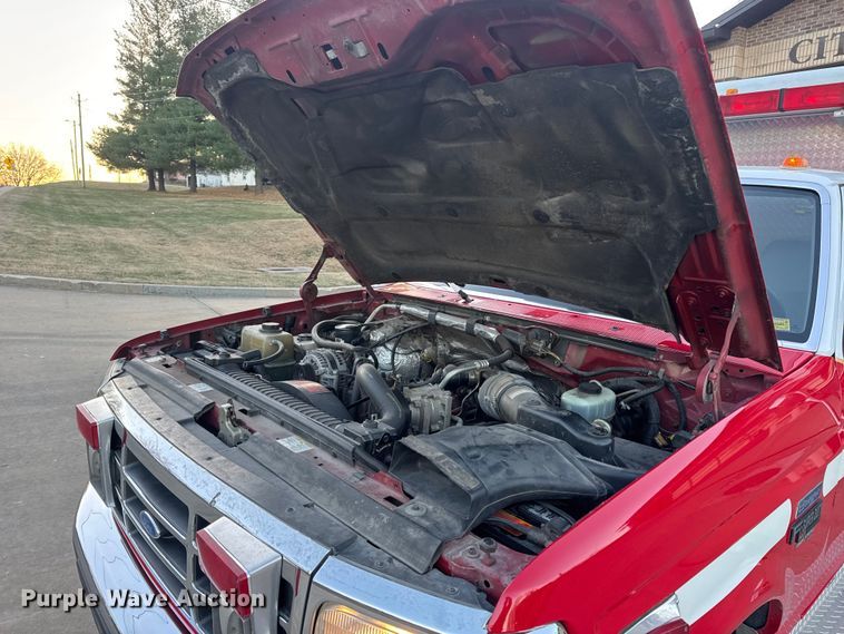 image for item DW6741 1997 Ford F450 Super Duty rescue vehicle