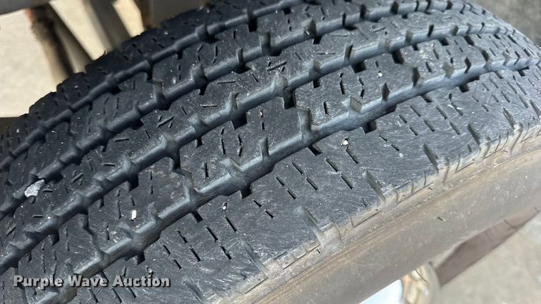 image for item DW6741 1997 Ford F450 Super Duty rescue vehicle