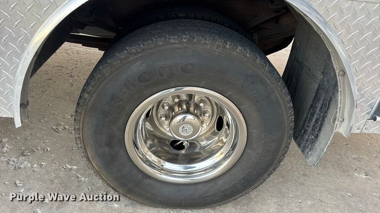 image for item DW6741 1997 Ford F450 Super Duty rescue vehicle