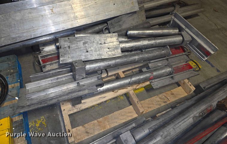 image for item DZ3666 Shoring equipment