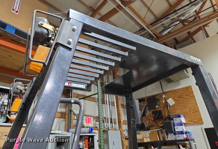 image for item DZ3687 Nissan 50EE forklift