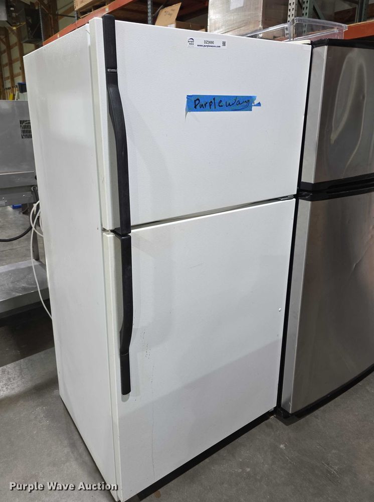 image for item DZ3690 (3) Refrigerators
