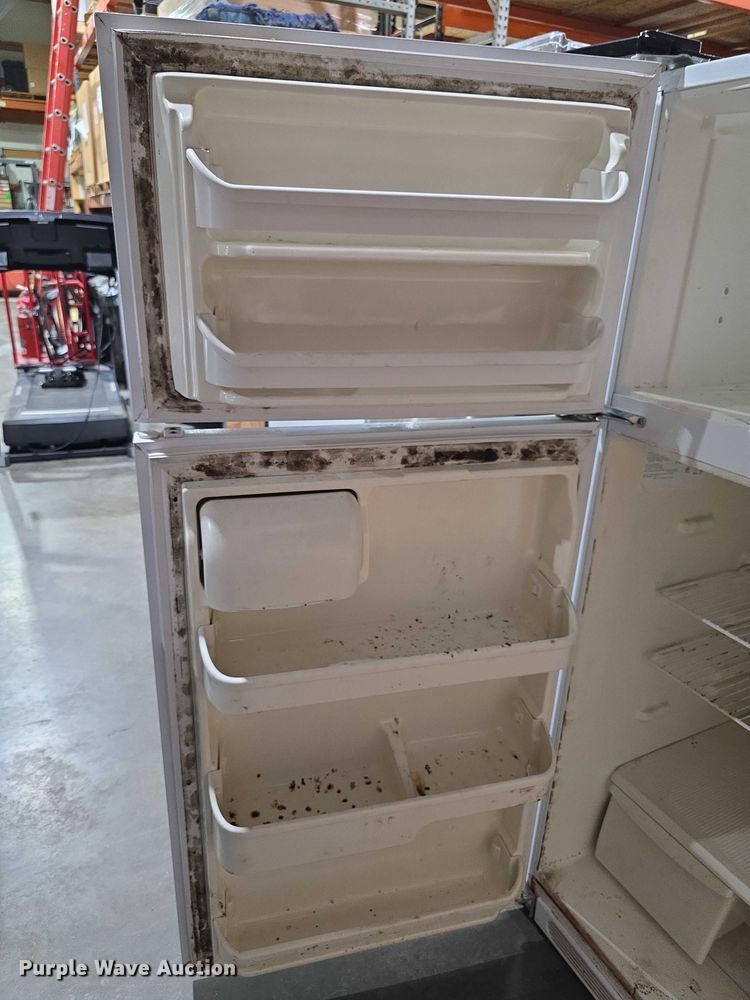 image for item DZ3690 (3) Refrigerators