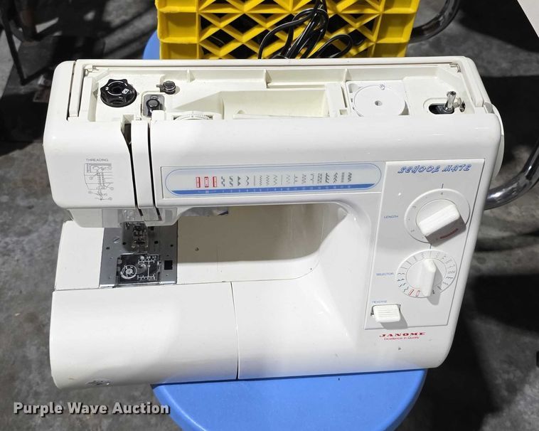 image for item DZ3693 Sewing machines