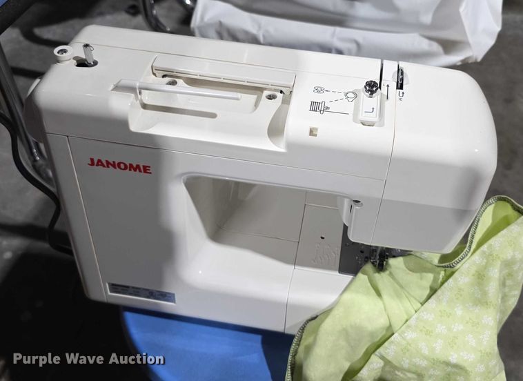 image for item DZ3693 Sewing machines