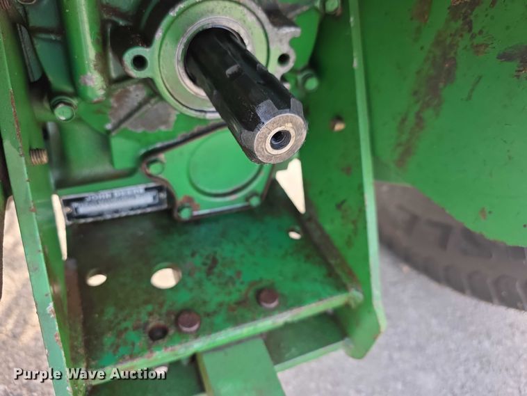 image for item DZ3699 John Deere lawn tractor