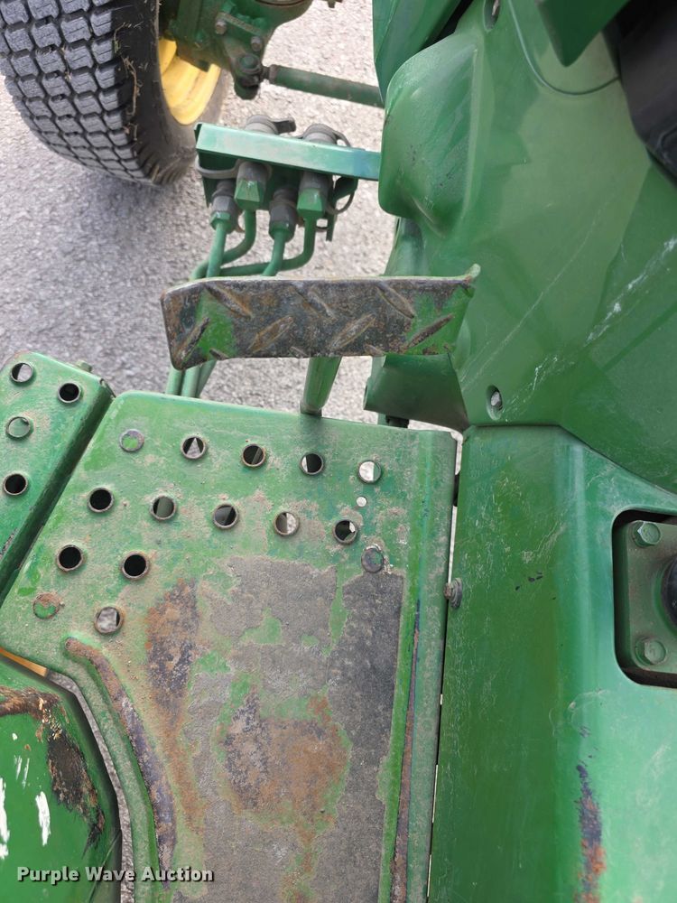 image for item DZ3699 John Deere lawn tractor