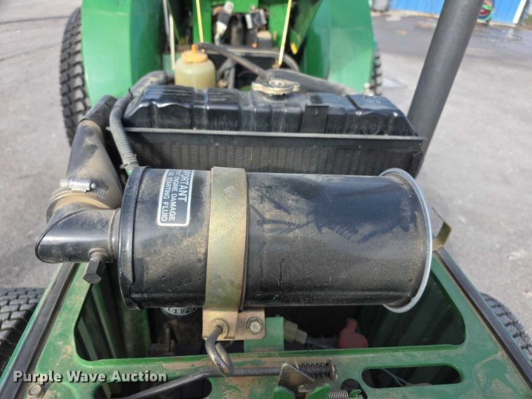 image for item DZ3699 John Deere lawn tractor