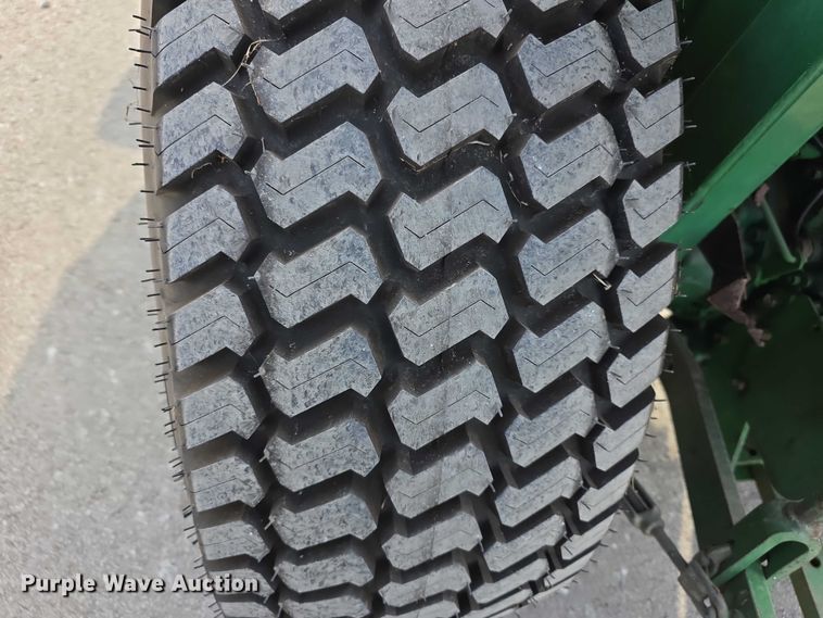 image for item DZ3699 John Deere lawn tractor