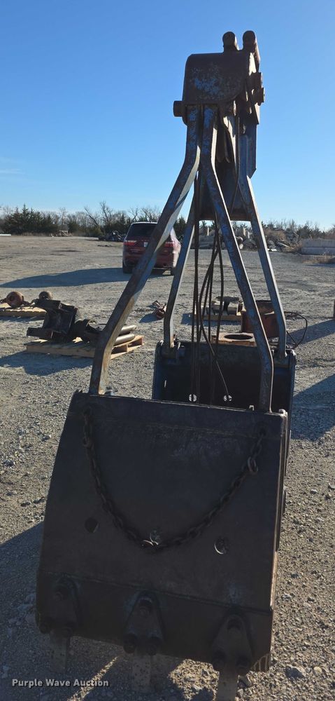 image for item DZ3701 Yaun  clam shell bucket