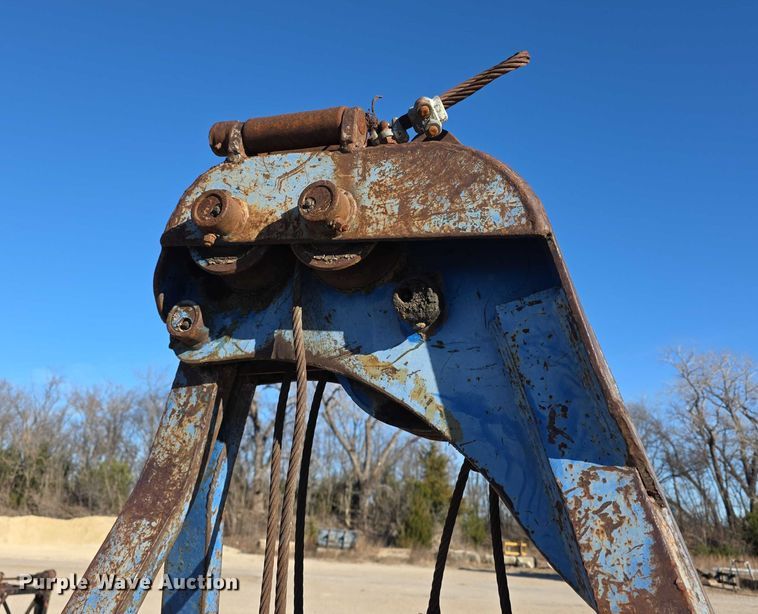 image for item DZ3701 Yaun  clam shell bucket