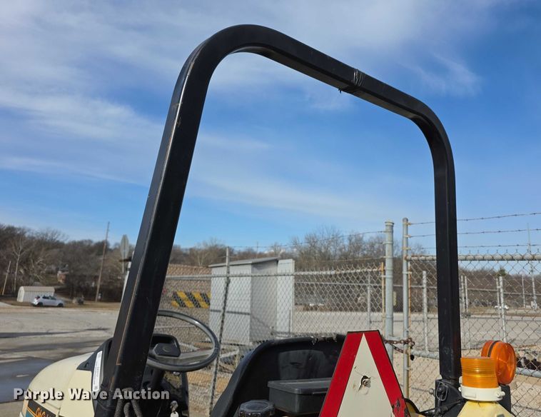 image for item DZ3717 cub cadet 7275 tractor