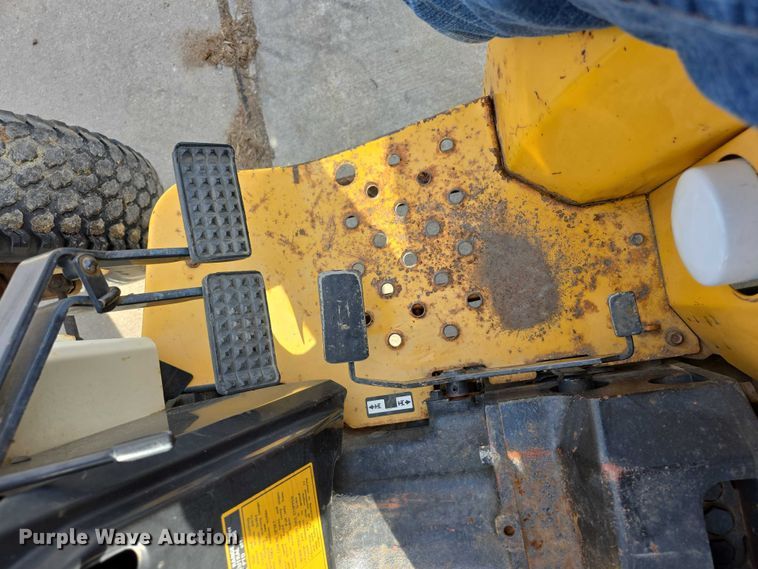 image for item DZ3717 cub cadet 7275 tractor