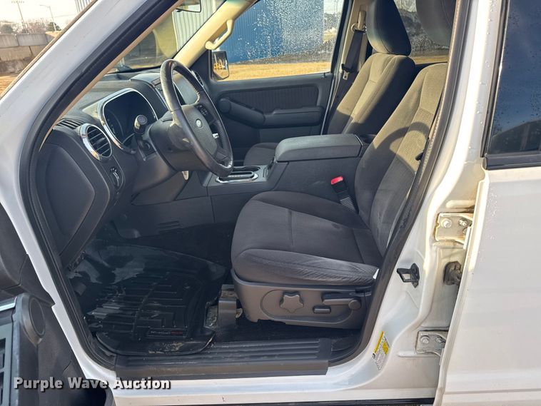 image for item EA2208 2010 Ford Explorer SUV