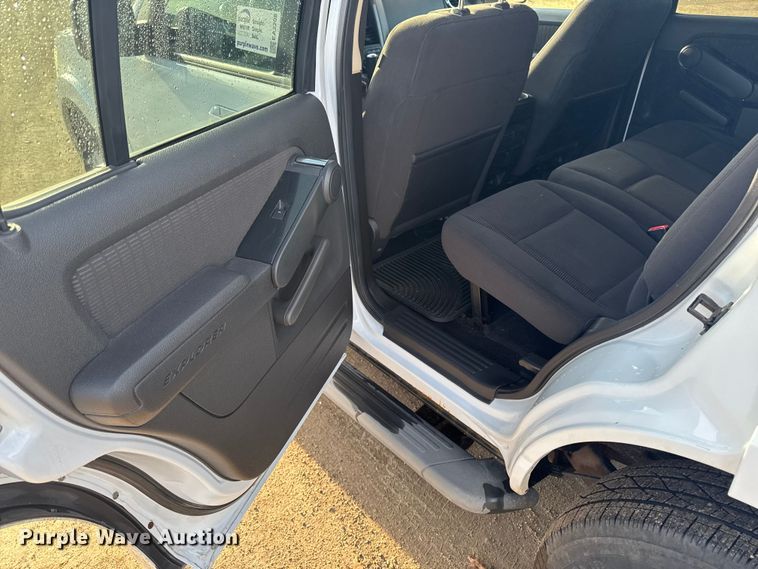 image for item EA2208 2010 Ford Explorer SUV