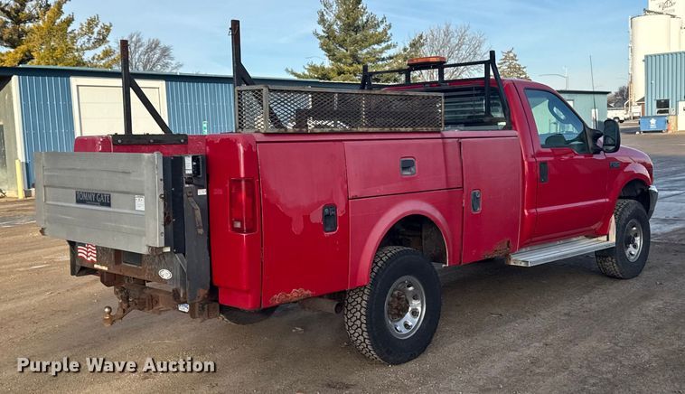 image for item EA2209 2003 Ford F350 Super Duty XL utility bed pickup truck