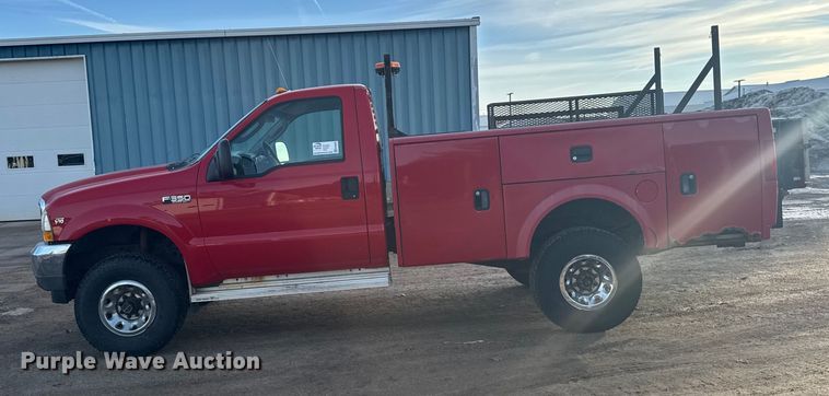 image for item EA2209 2003 Ford F350 Super Duty XL utility bed pickup truck