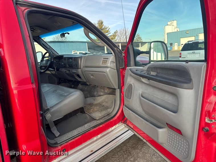 image for item EA2209 2003 Ford F350 Super Duty XL utility bed pickup truck