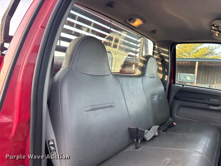 image for item EA2209 2003 Ford F350 Super Duty XL utility bed pickup truck