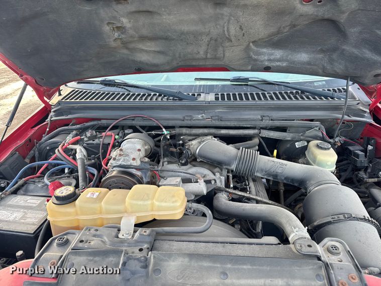 image for item EA2209 2003 Ford F350 Super Duty XL utility bed pickup truck