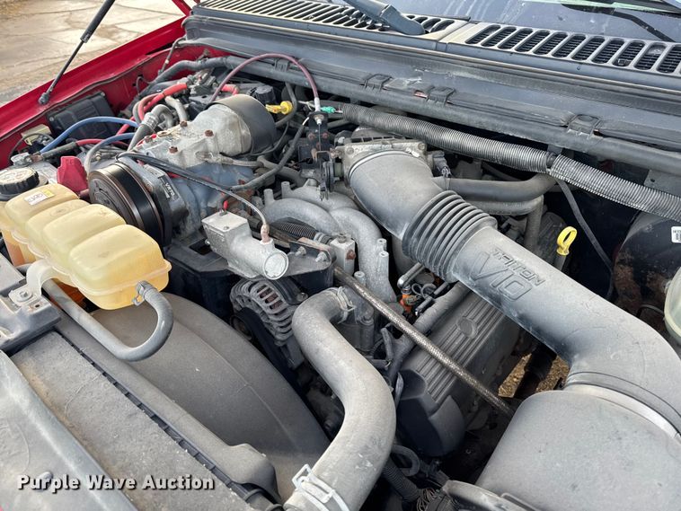 image for item EA2209 2003 Ford F350 Super Duty XL utility bed pickup truck