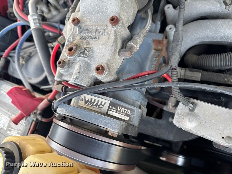 image for item EA2209 2003 Ford F350 Super Duty XL utility bed pickup truck