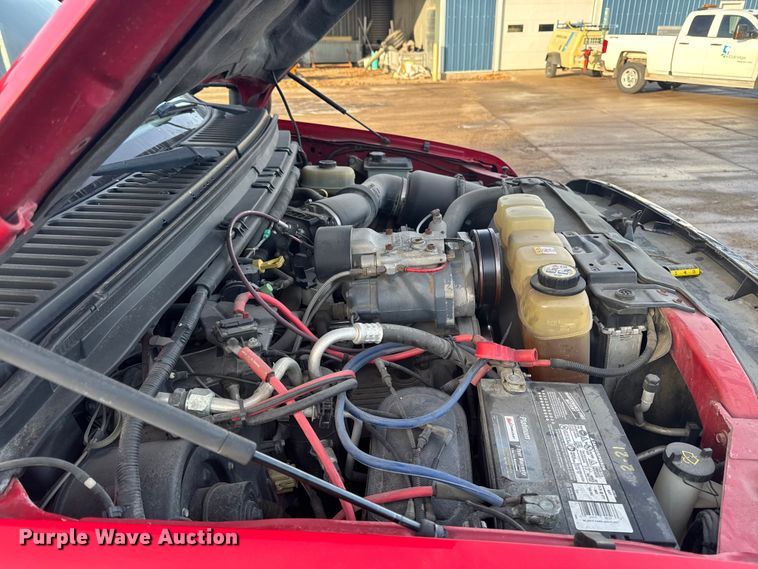 image for item EA2209 2003 Ford F350 Super Duty XL utility bed pickup truck