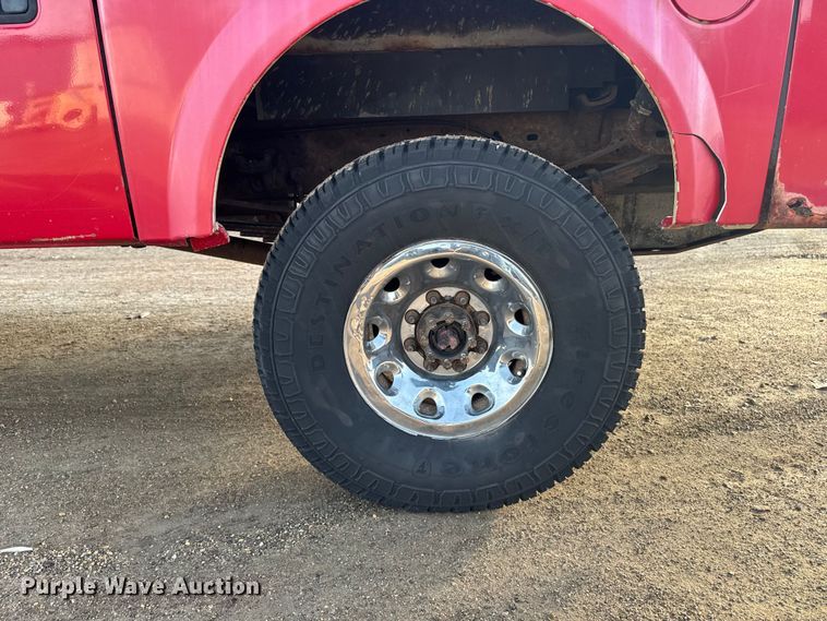 image for item EA2209 2003 Ford F350 Super Duty XL utility bed pickup truck