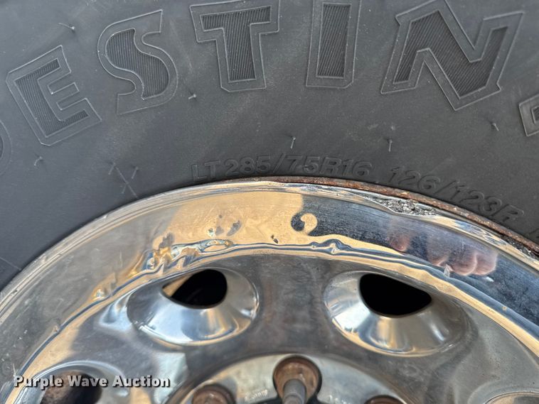 image for item EA2209 2003 Ford F350 Super Duty XL utility bed pickup truck