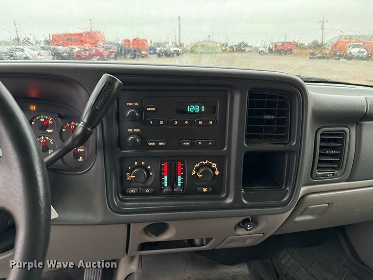 image for item EA7652 2005 Chevrolet Tahoe SUV