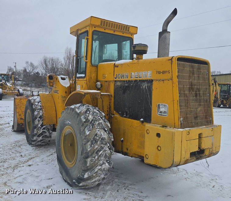 image for item EB1204 1982 John Deere 644C wheel loader