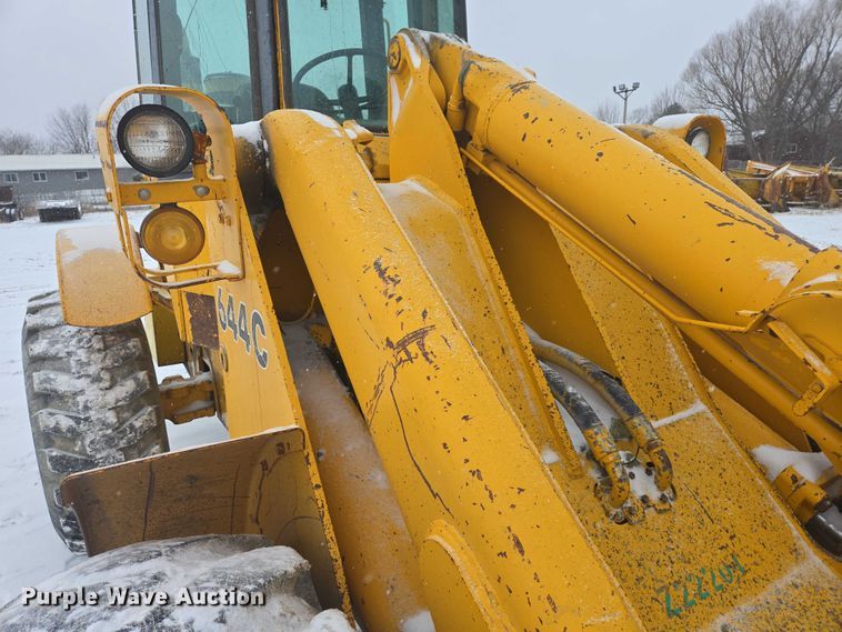 image for item EB1204 1982 John Deere 644C wheel loader