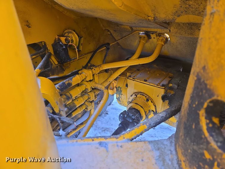 image for item EB1204 1982 John Deere 644C wheel loader