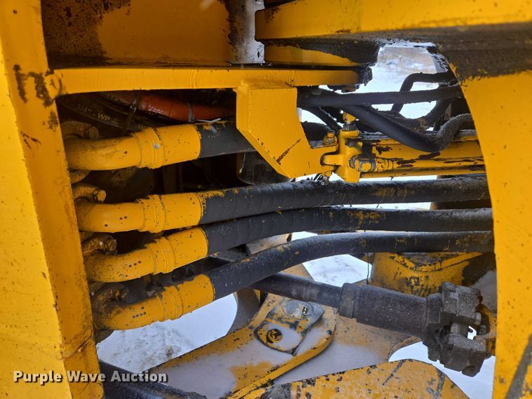 image for item EB1204 1982 John Deere 644C wheel loader