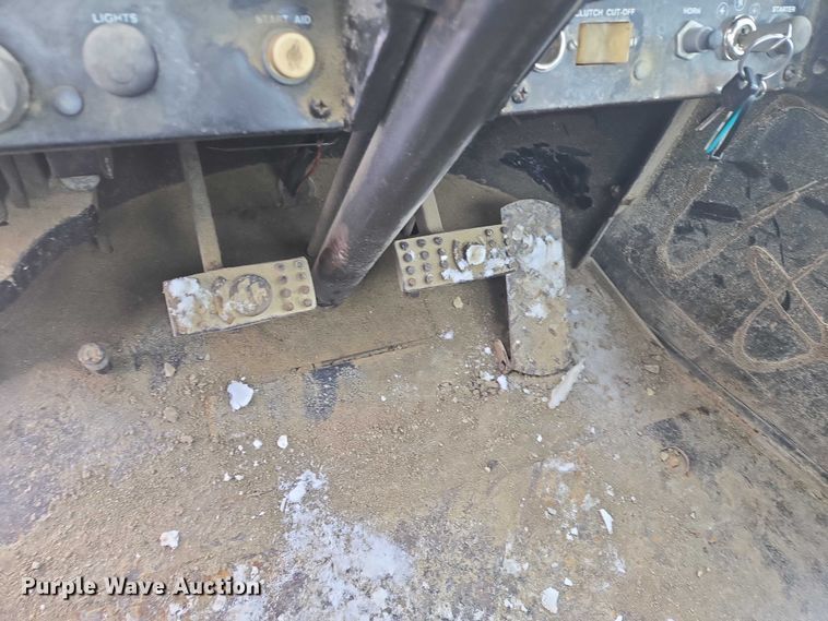 image for item EB1204 1982 John Deere 644C wheel loader