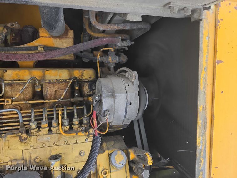 image for item EB1204 1982 John Deere 644C wheel loader