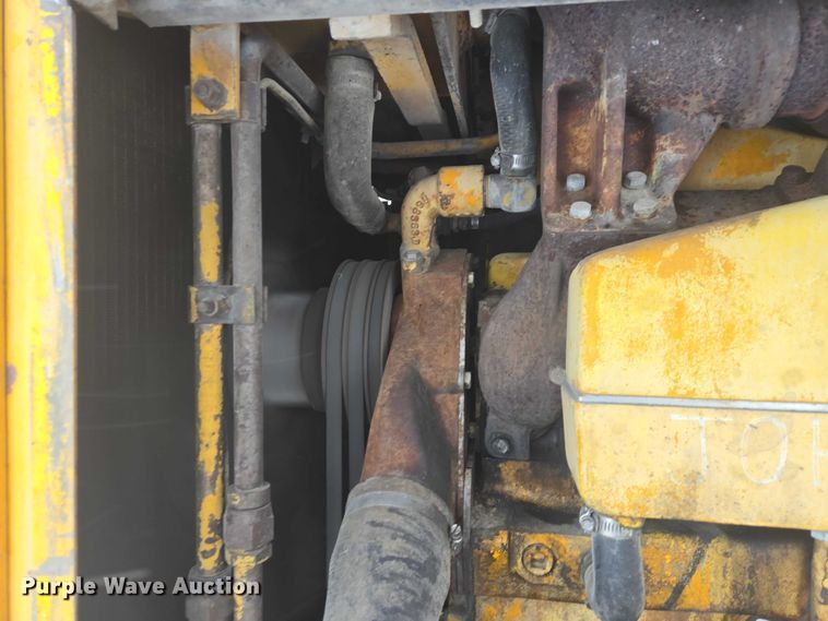 image for item EB1204 1982 John Deere 644C wheel loader