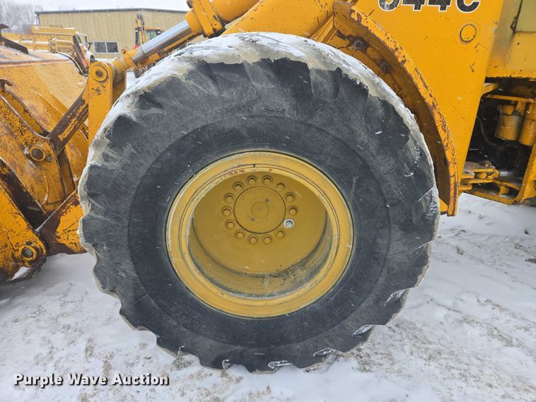 image for item EB1204 1982 John Deere 644C wheel loader