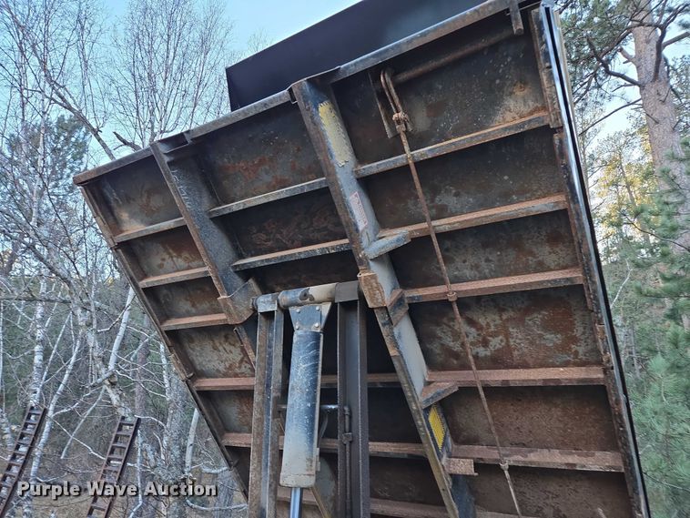 image for item EB1208 1999 Freightliner FL60 dump truck