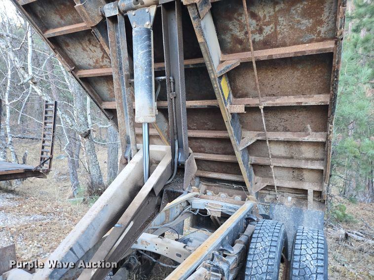 image for item EB1208 1999 Freightliner FL60 dump truck