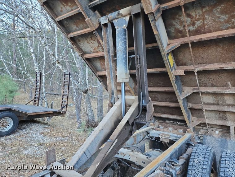 image for item EB1208 1999 Freightliner FL60 dump truck