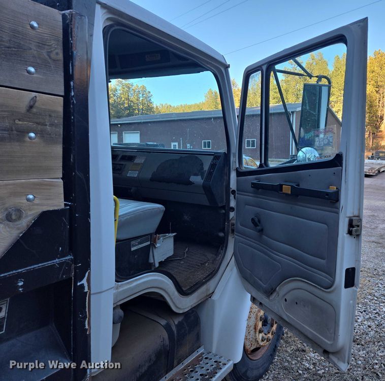 image for item EB1208 1999 Freightliner FL60 dump truck