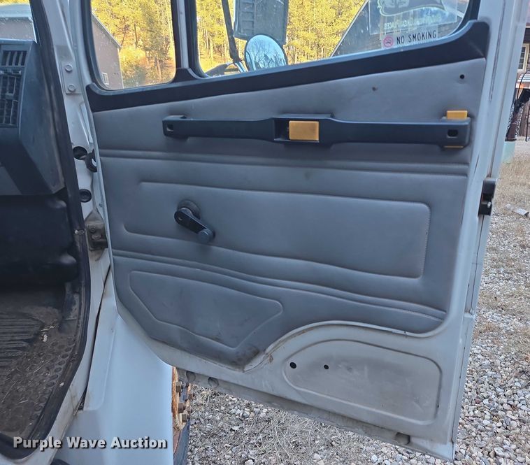 image for item EB1208 1999 Freightliner FL60 dump truck