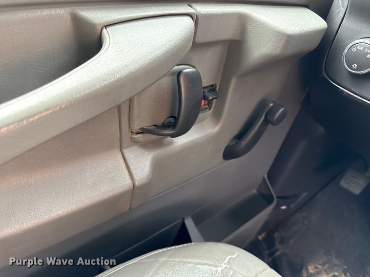 image for item EC4517 2012 Chevrolet Express school bus