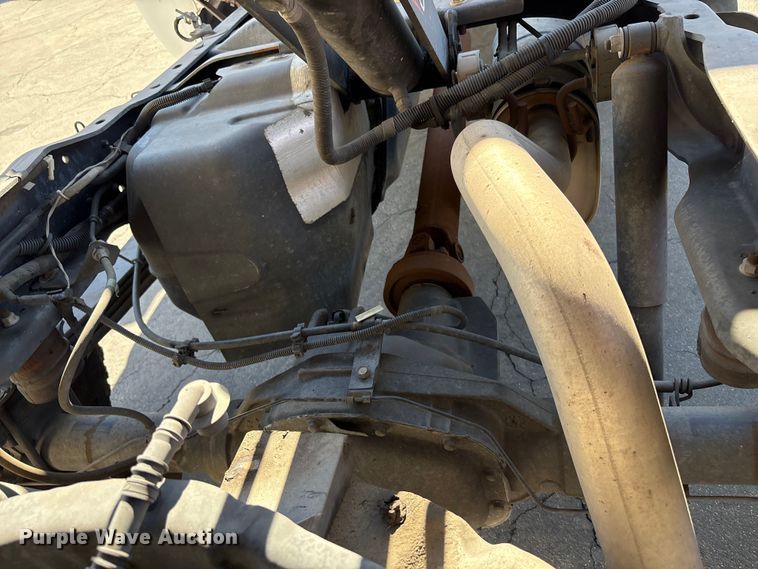 image for item EC8072 2009 Ford F250 Super Duty dump bed pickup truck