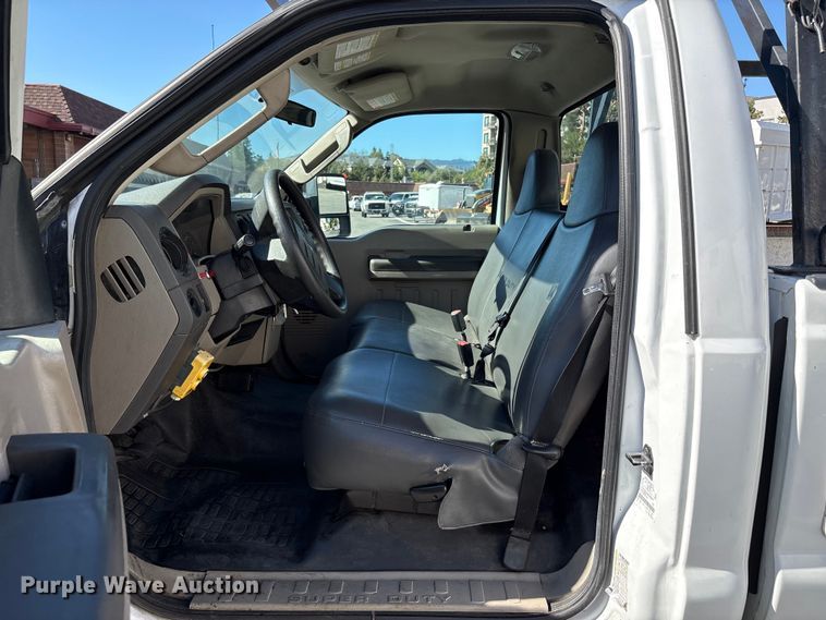 image for item EC8072 2009 Ford F250 Super Duty dump bed pickup truck