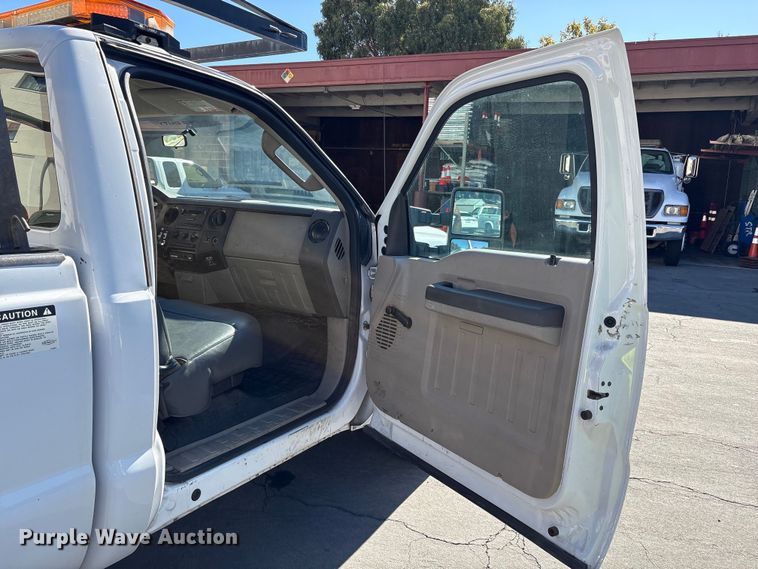 image for item EC8072 2009 Ford F250 Super Duty dump bed pickup truck