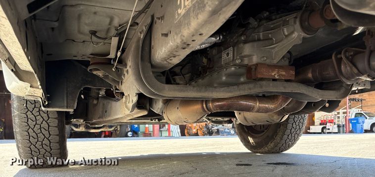 image for item EC8072 2009 Ford F250 Super Duty dump bed pickup truck