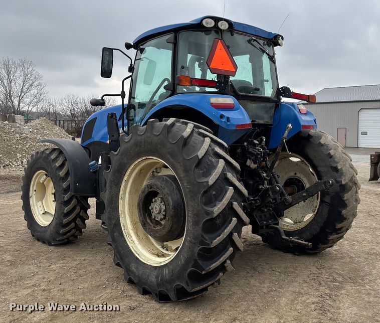 image for item ED2459 2015 New Holland TS6.120 MFWD tractor