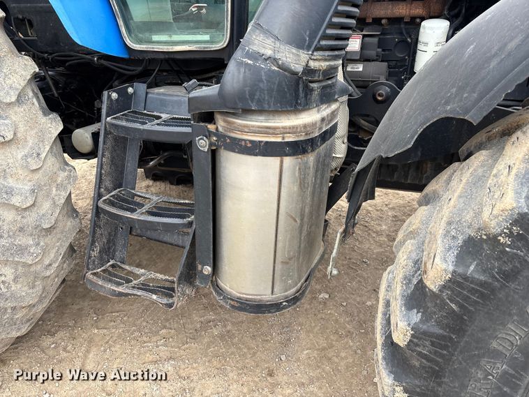 image for item ED2459 2015 New Holland TS6.120 MFWD tractor